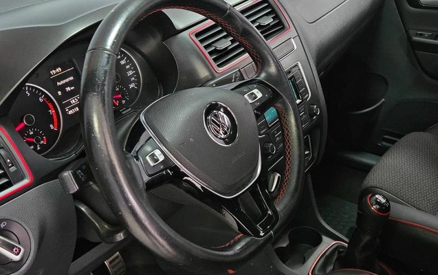 imagem-https://www.socarrao.com.br/sc-vehicle-images-prod/2485117/1783629451200-8198475_21_B_81684cb2d6.jpeg