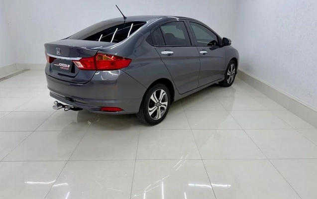 imagem-https://www.socarrao.com.br/sc-vehicle-images-prod/2485758/1787762524778-8254459_9_B_b4cca54873.jpeg