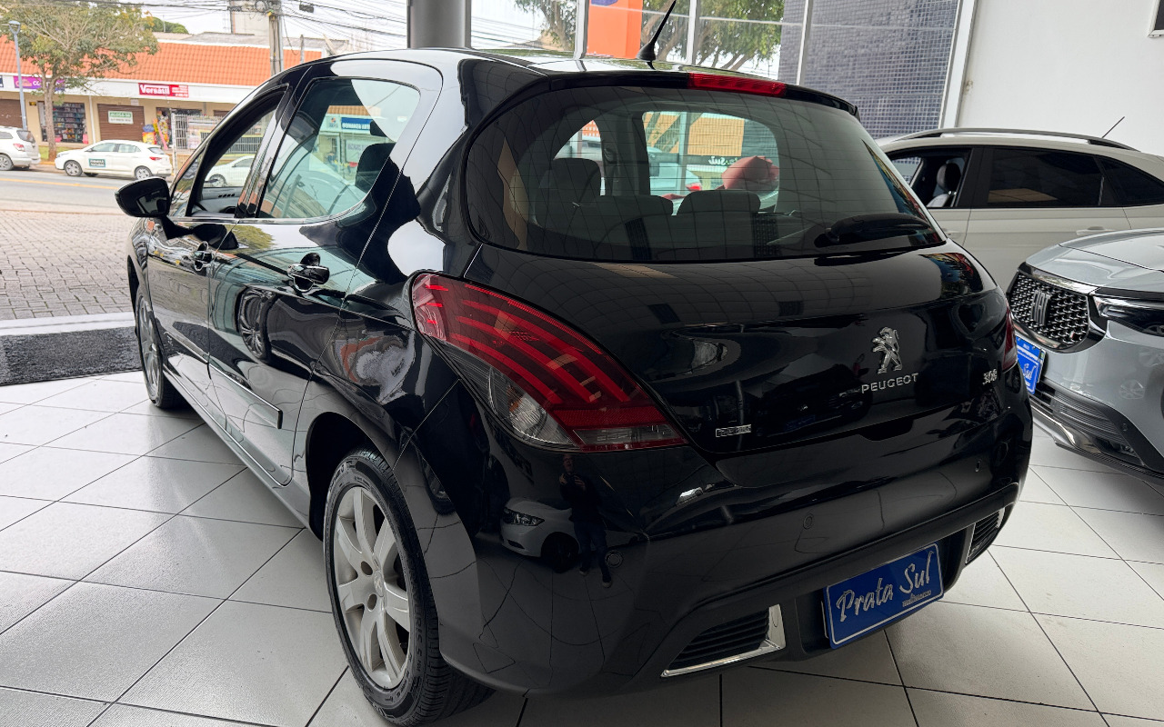 imagem-https://www.socarrao.com.br/sc-vehicle-images-prod/2485994/1783374121810-MjAyNjA3MDZfMTI0NTIwOTczX2lPUy5qcGc.jpg