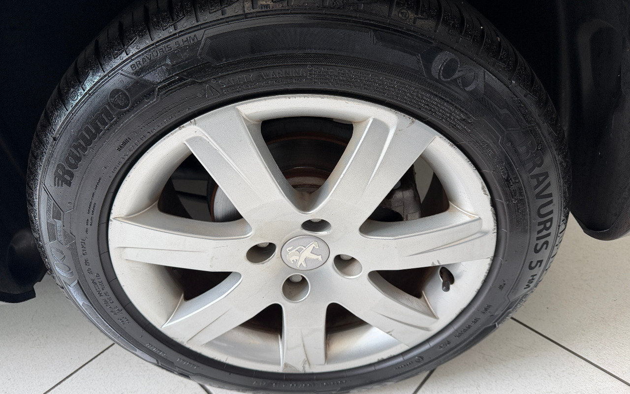 imagem-https://www.socarrao.com.br/sc-vehicle-images-prod/2485994/1783374121878-MjAyNjA3MDZfMTI0NTI2ODE1X2lPUy5qcGc.jpg