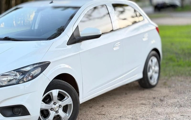 imagem-https://www.socarrao.com.br/sc-vehicle-images-prod/2495752/1787591378812-8237006_7_B_f9ff3af90e.jpeg