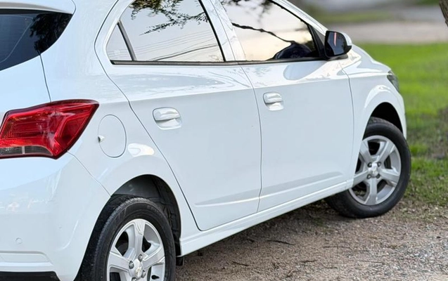 imagem-https://www.socarrao.com.br/sc-vehicle-images-prod/2495752/1787591378824-8237006_0_B_05e4843f90.jpeg