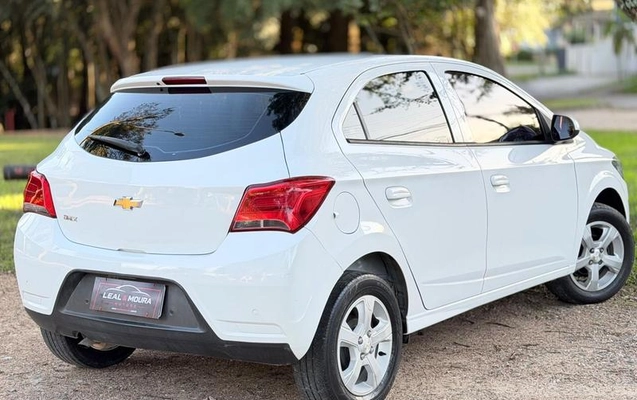 imagem-https://www.socarrao.com.br/sc-vehicle-images-prod/2495752/1787591378827-8237006_3_B_2066a23f33.jpeg