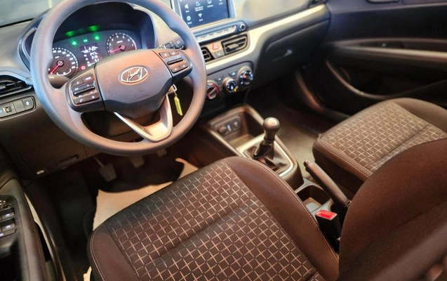 imagem-https://www.socarrao.com.br/sc-vehicle-images-prod/2496447/1788188403171-8236006_17_B_9e9c56cf0f.jpeg