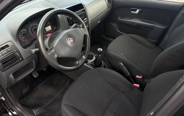 imagem-https://www.socarrao.com.br/sc-vehicle-images-prod/2496534/1785262718817-8129602_5_B_86a9842bf2.jpeg