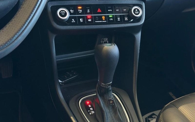 imagem-https://www.socarrao.com.br/sc-vehicle-images-prod/2496648/1784396562096-8255142_3_B_95a6548af8.jpeg