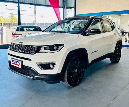 Jeep Compass 2018 Branco — foto 1 de 3