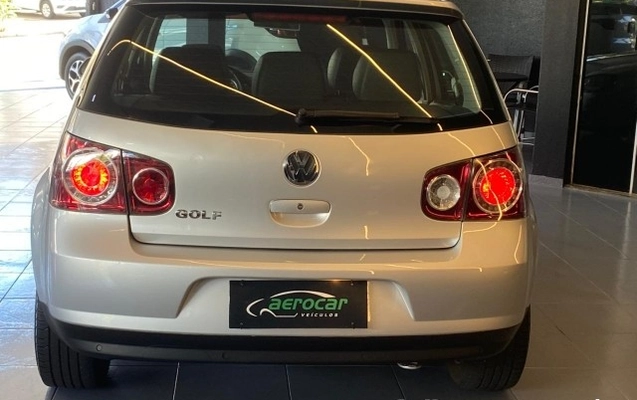 imagem-https://www.socarrao.com.br/sc-vehicle-images-prod/2498738/1783438387425-640_480_volkswagen-golf-sportline-1-6-flex-10-10-9c7574-12.jpg