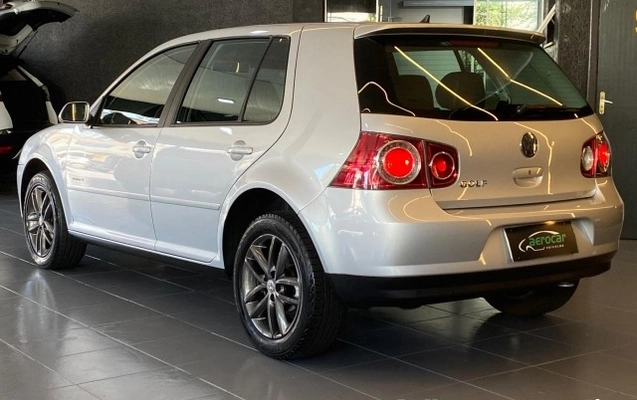 imagem-https://www.socarrao.com.br/sc-vehicle-images-prod/2498738/1783438387427-640_480_volkswagen-golf-sportline-1-6-flex-10-10-9c7574-14.jpg