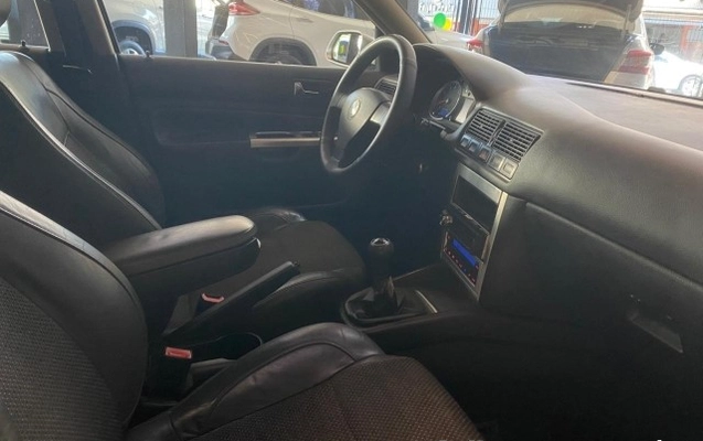 imagem-https://www.socarrao.com.br/sc-vehicle-images-prod/2498738/1783438387429-640_480_volkswagen-golf-sportline-1-6-flex-10-10-9c7574-1.jpg