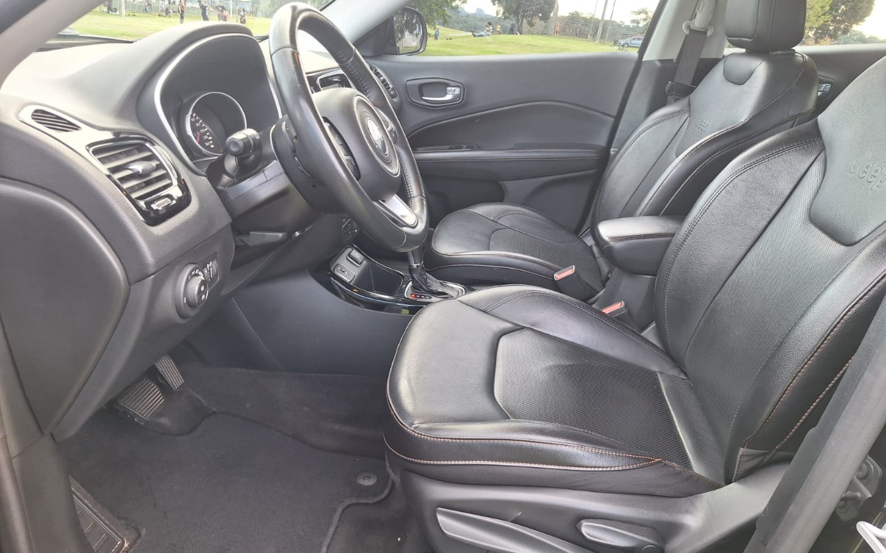 imagem-https://www.socarrao.com.br/sc-vehicle-images-prod/2498822/1783439608318-NGIxMDBhMWQtYmMyNi00YTJmLWIxMmYtZThmMDQ4MDVhZmY2LmpwZw.jpg