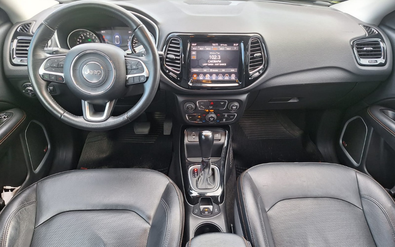 imagem-https://www.socarrao.com.br/sc-vehicle-images-prod/2498822/1783439608795-NTZhZTIwYmItZDRhOS00MDkxLThkMmUtMzM0YmE1NmM0ZGFmLmpwZw.jpg