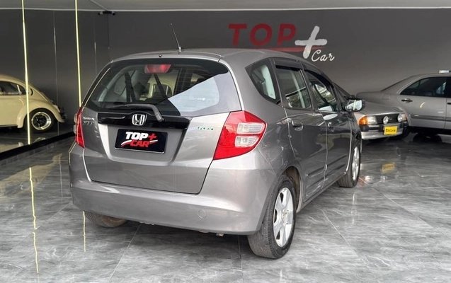 imagem-https://www.socarrao.com.br/sc-vehicle-images-prod/2498965/1791575607255-8169268_1_B_fa4c96bac1.jpeg