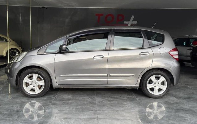 imagem-https://www.socarrao.com.br/sc-vehicle-images-prod/2498965/1791575607262-8169268_3_B_7cd9296568.jpeg