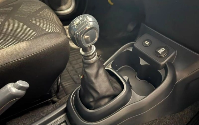 imagem-https://www.socarrao.com.br/sc-vehicle-images-prod/2499624/1788551787153-8252981_10_B_829e3b5dd8.jpeg