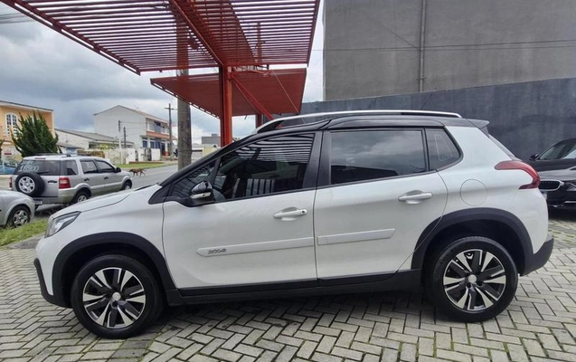 imagem-https://www.socarrao.com.br/sc-vehicle-images-prod/2500822/1788546377333-7779455_5_B_4615fe47fe.jpeg