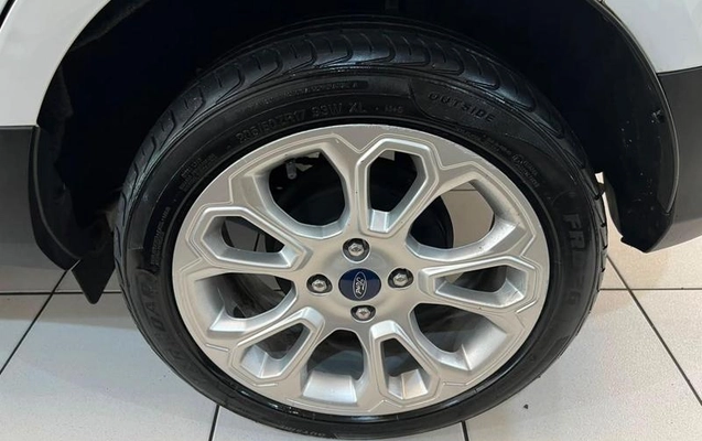 imagem-https://www.socarrao.com.br/sc-vehicle-images-prod/2501325/1790309221140-8257214_17_B_dfe9407794.jpeg