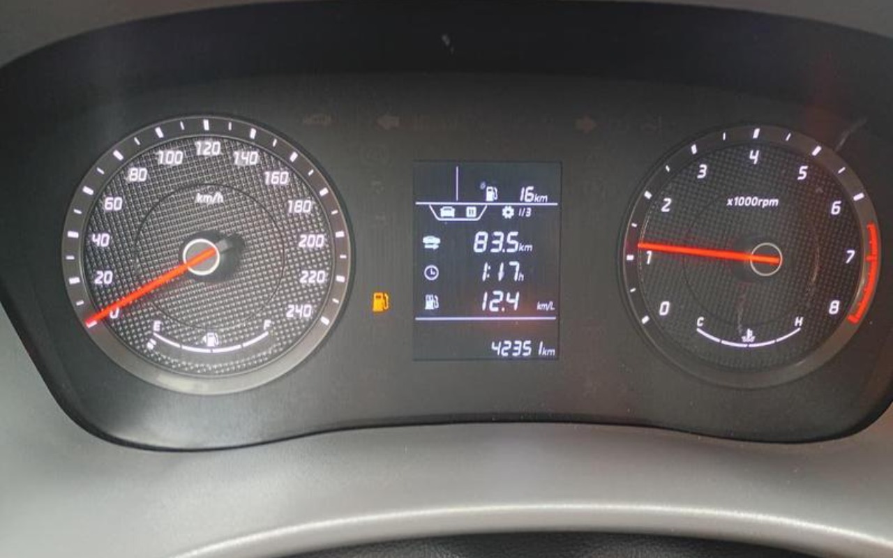 imagem-https://www.socarrao.com.br/sc-vehicle-images-prod/2502027/1783453669745-ODA2NjYyN185X0JfYWUyN2ZhYzMwYS5qcGVn.jpeg