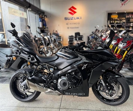 Suzuki GSX-S 1000 GT 2024 Preto — foto 1 de 3