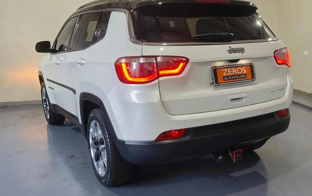 imagem-https://www.socarrao.com.br/sc-vehicle-images-prod/2502449/1787858567327-8257852_12_B_9da34c9c2b.jpeg