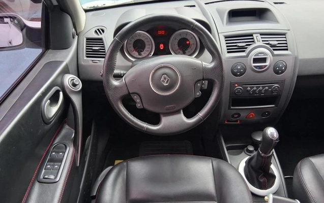 imagem-https://www.socarrao.com.br/sc-vehicle-images-prod/2502815/1788983293372-8256481_10_B_9c06d8bc75.jpeg