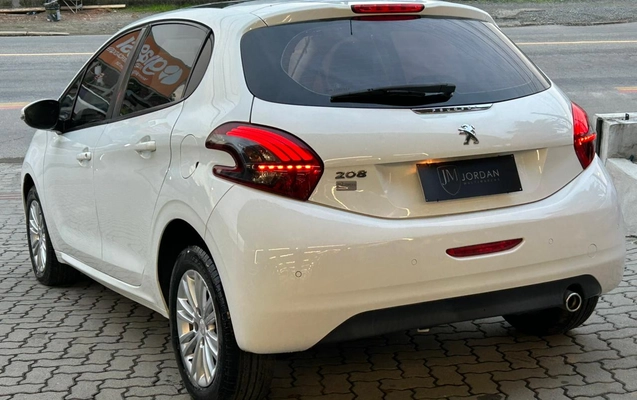 imagem-https://www.socarrao.com.br/sc-vehicle-images-prod/2503044/1789763538605-003_2f616ae8197fd07cc3656f051734dad1.jpeg