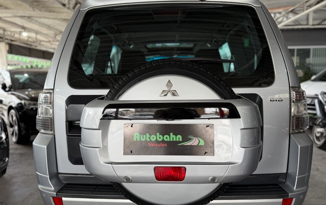 imagem-https://www.socarrao.com.br/sc-vehicle-images-prod/2505860/1787102860872-b0b335eb-8874-4b06-90b1-4880bbe4d52f.jpg