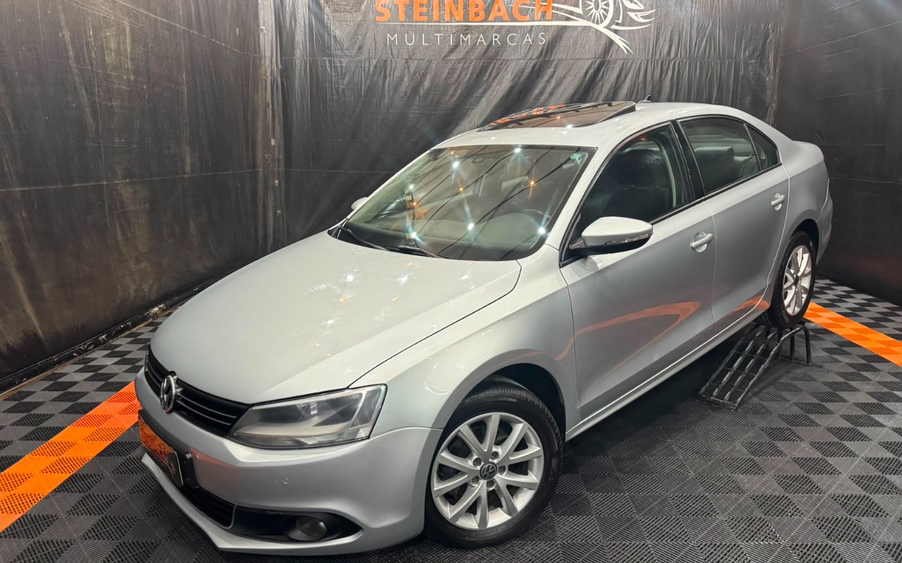 Volkswagen Jetta 2014 Prata — foto 1 de 3