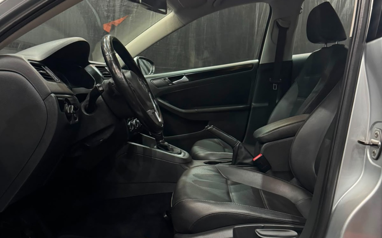 imagem-https://www.socarrao.com.br/sc-vehicle-images-prod/2513205/1783512481311-VlcgVm9sa3N3YWdlbiBKZXR0YSAyLjAgQ29uZm9ydGxpbmUgQ29tcGxldG8gMjAxNCBTdGVpbmJhY2ggTXVsdGltYXJjYXMgZW0gU2FudG8gQW1hcm8gZGEgSW1wZXJhdHJpeiBTQyAxNC5qcGVn.jpeg