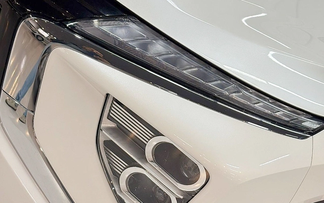 imagem-https://www.socarrao.com.br/sc-vehicle-images-prod/2514089/1783516319362-TUlUU1VCSVNISSBFQ0xJUFNFIEhQRSAtIDIwMjMgLSBCUkFOQ08gLSBTRFk0RTc2ICgxMCkuanBn.jpg