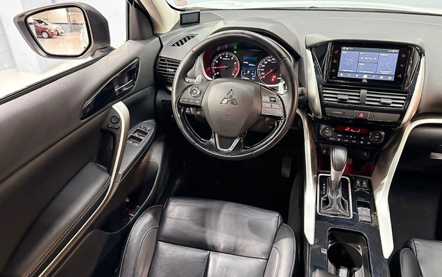 imagem-https://www.socarrao.com.br/sc-vehicle-images-prod/2514089/1783516320230-TUlUU1VCSVNISSBFQ0xJUFNFIEhQRSAtIDIwMjMgLSBCUkFOQ08gLSBTRFk0RTc2ICgxNykuanBn.jpg