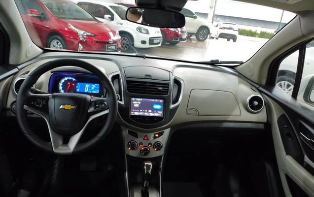 imagem-https://www.socarrao.com.br/sc-vehicle-images-prod/2514411/1783517844329-8259113_10_B_9c9b756a96.jpeg