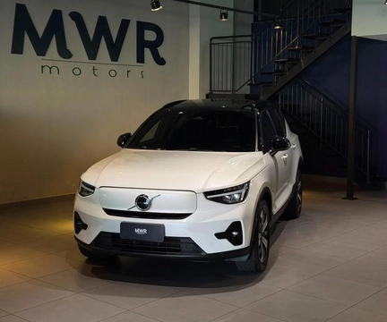 Volvo XC40 2023 Branco — foto 1 de 3