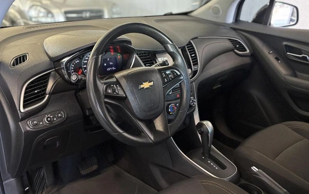 imagem-https://www.socarrao.com.br/sc-vehicle-images-prod/2514881/1789404777126-8257429_14_B_d095d30670.jpeg
