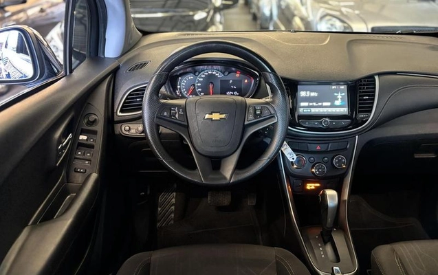 imagem-https://www.socarrao.com.br/sc-vehicle-images-prod/2514881/1789404777130-8257429_0_B_0af99e30cd.jpeg
