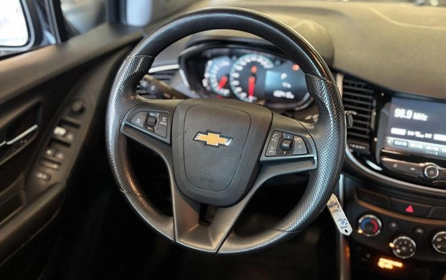 imagem-https://www.socarrao.com.br/sc-vehicle-images-prod/2514881/1789404777132-8257429_0_B_947af18efe.jpeg