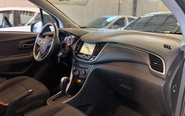 imagem-https://www.socarrao.com.br/sc-vehicle-images-prod/2514881/1789404777135-8257429_0_B_bfac25c38d.jpeg