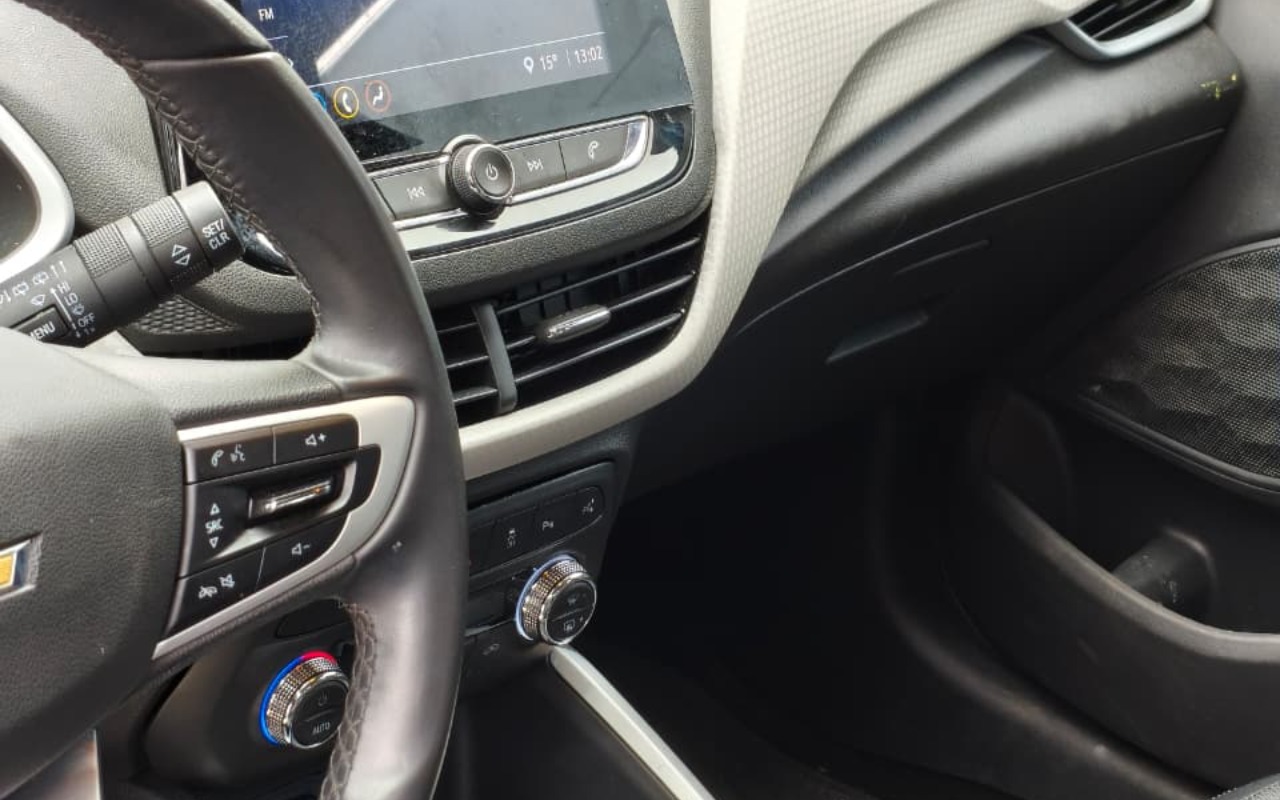 imagem-https://www.socarrao.com.br/sc-vehicle-images-prod/2515723/1783522404456-V2hhdHNBcHAgSW1hZ2UgMjAyNi0wNy0wNCBhdCAxMy4wNy41MyAoMSkuanBlZw.jpeg