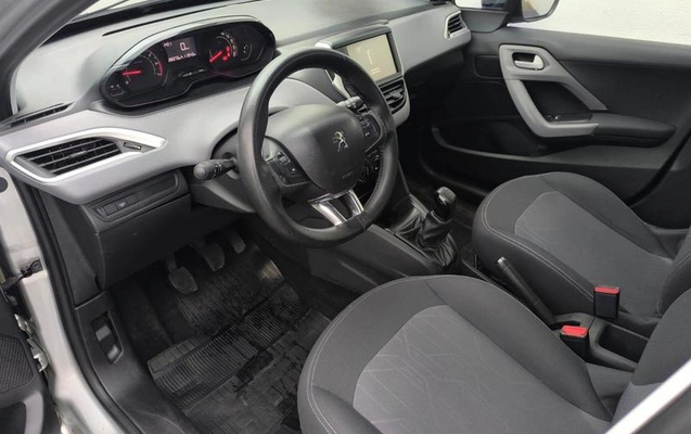 imagem-https://www.socarrao.com.br/sc-vehicle-images-prod/2516865/1789406284335-8259672_27_B_ffe7fbb52e.jpeg