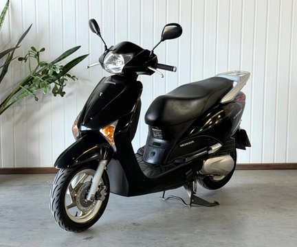Honda LEAD 110 2015 Preto — foto 1 de 3