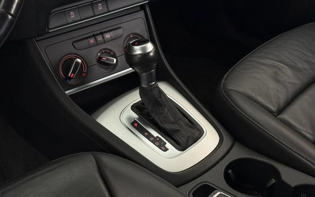 imagem-https://www.socarrao.com.br/sc-vehicle-images-prod/25177/1788443677839-7733435_6_B_2051ae912f.jpeg