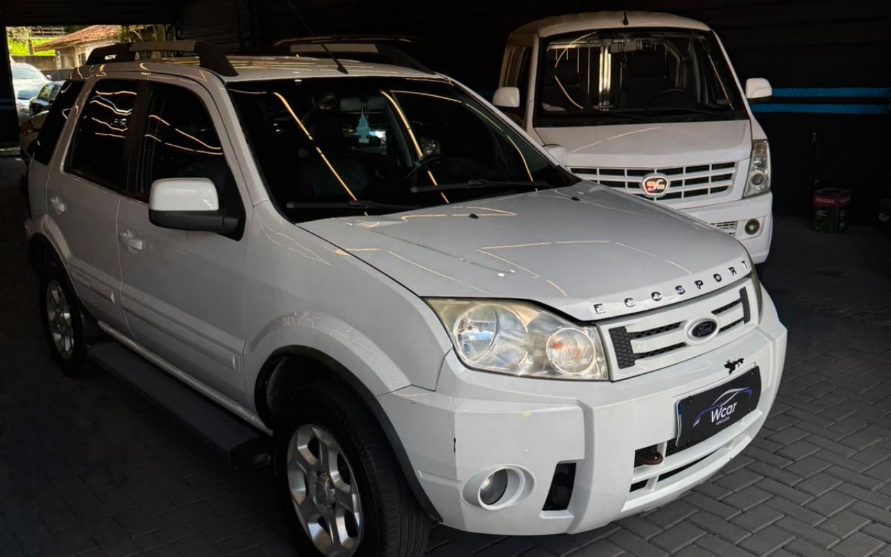 Ford EcoSport 2012 Branco — foto 1 de 3
