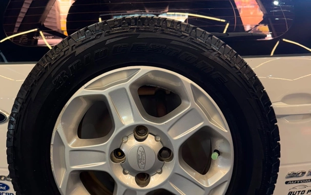 imagem-https://www.socarrao.com.br/sc-vehicle-images-prod/2517836/1788196910452-MWMyZDA5YTgtMTZlZi00MzRlLTg1MDgtZDNiNDU3ZmNhOGVmLmpwZWc.jpeg