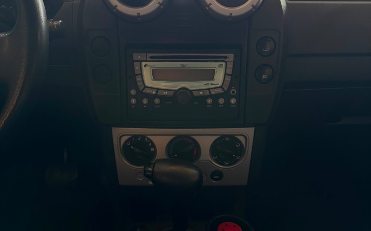 imagem-https://www.socarrao.com.br/sc-vehicle-images-prod/2517836/1788196910843-MWIzZmFjYjYtNmFmMy00YzNjLTg5MzEtNWFhMTAxMDFkNzMzLmpwZWc.jpeg