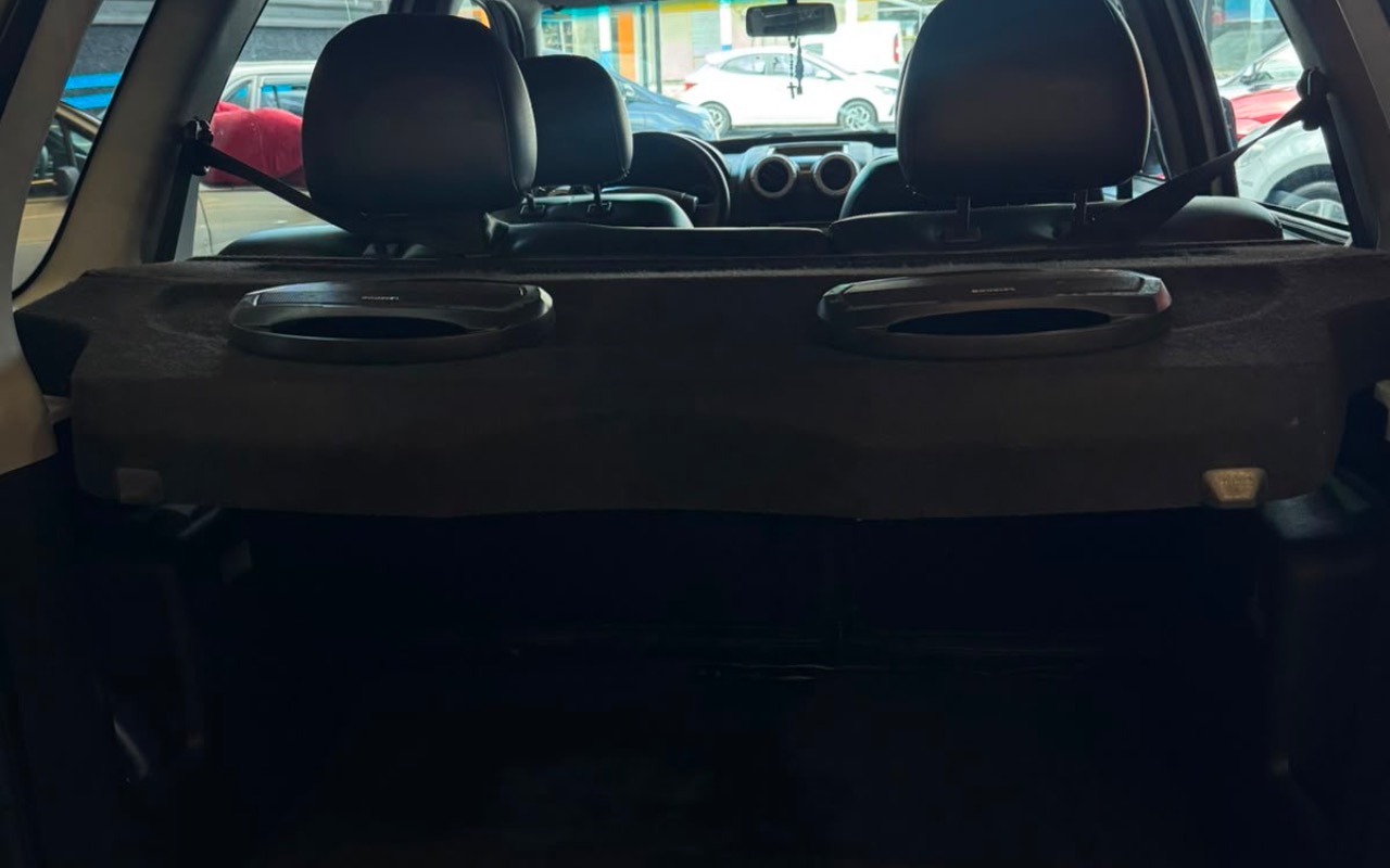 imagem-https://www.socarrao.com.br/sc-vehicle-images-prod/2517836/1788196911025-Njg1ODU4YTEtNmVmMy00NWU3LThhMGYtMGRkZGNiYTc5YmQ1LmpwZWc.jpeg