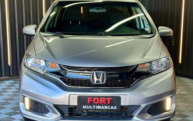 imagem-https://www.socarrao.com.br/sc-vehicle-images-prod/2517977/1786639459511-8238751_0_B_7df11b6697.jpeg