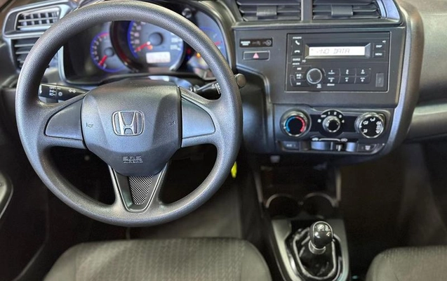 imagem-https://www.socarrao.com.br/sc-vehicle-images-prod/2517977/1786639459512-8238751_0_B_0307457d0f.jpeg