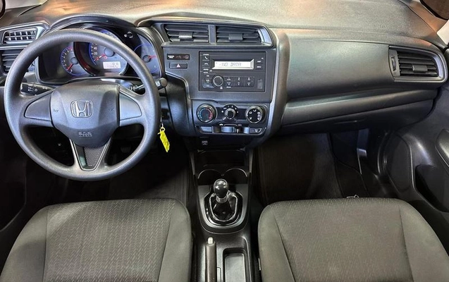 imagem-https://www.socarrao.com.br/sc-vehicle-images-prod/2517977/1786639459512-8238751_0_B_a6924030e8.jpeg