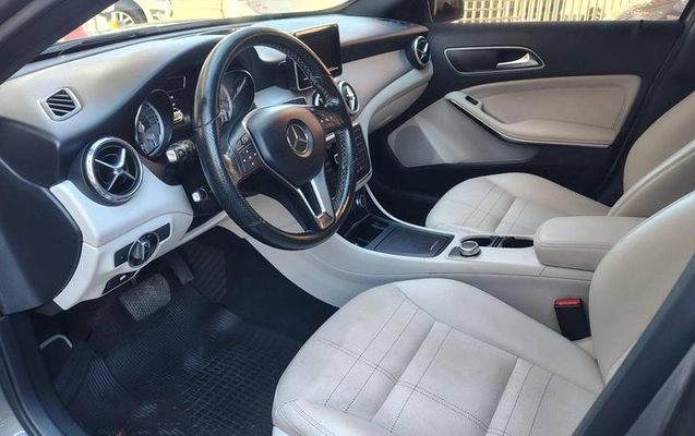 imagem-https://www.socarrao.com.br/sc-vehicle-images-prod/2517990/1789478916885-8258872_9_B_e8a0819ccd.jpeg