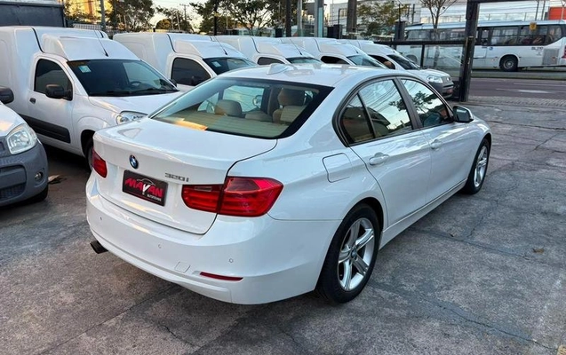imagem-https://www.socarrao.com.br/sc-vehicle-images-prod/2518558/1783964658390-7776620_4_B_831021aeb9.jpeg
